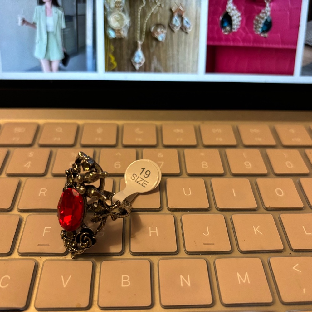 Vintage Rings - Picture 3 of 4